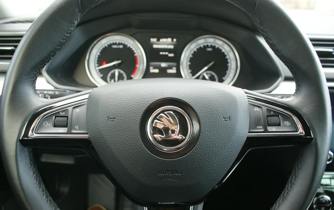 Skoda Superb cena 106900 przebieg: 54499, rok produkcji 2019 z Świerzawa małe 704